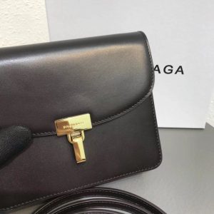 BALENCIAGA LEATHER BOX CROSS BAG<br>발렌시아가 레더 박스 크로스 백