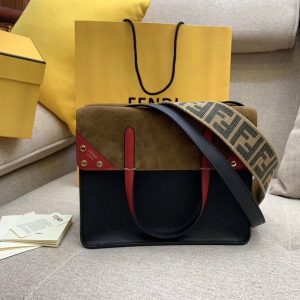 FENDI REGULAR FLIP BAG<br>펜디 레귤러 플립 백<br>[26x21x16cm]