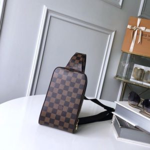 LOUIS VUITTON GERONIMOS WAIST BAG<br>루이비통 게로니모스 웨이스트 백<br>[12x20x6cm 이태리가죽]