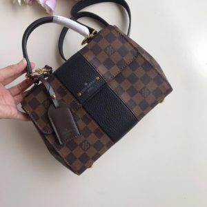 LOUIS VUITTON BOND STREET BB BAG<br>루이비통 본드 스트리트 BB 백<br>[24x18x9.5cm 이태리가죽]