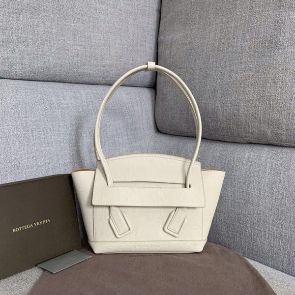 BOTTEGA VENETA ARCO BAG 보테가 베네타 아르코 백