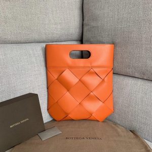 BOTTEGA VENETA SLIP TOTE BAG <br>보테가 베네타 슬립 토트 백