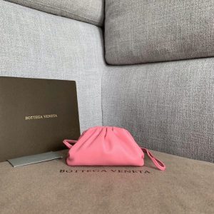 BOTTEGA VENETA BUTTER CARF MINI POUCH <br>보테가 베네타 버터 카프 미니 파우치