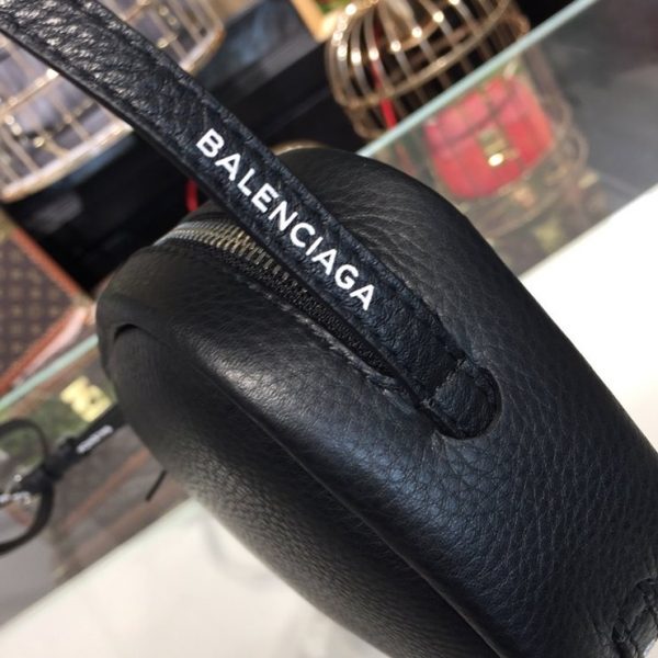 BALENCIAGA EVERYDAY CAMERA BAG 발렌시아가 에브리데이 카메라 백