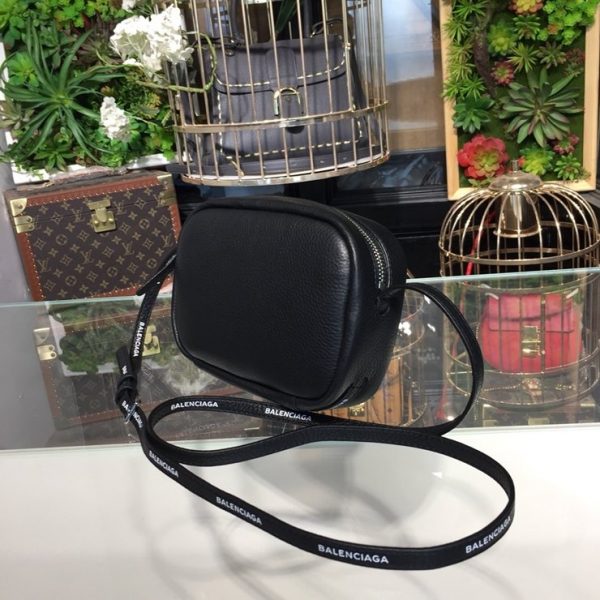 BALENCIAGA EVERYDAY CAMERA BAG 발렌시아가 에브리데이 카메라 백