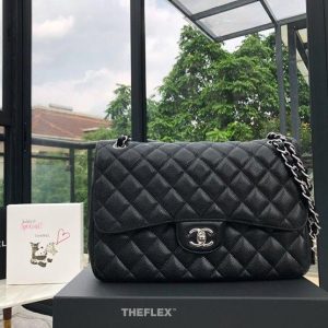 CHANEL CLASSIC FLAP BAG<br>샤넬 클래식 플랩 백<br>[30cm 이태리송아지가죽 캐비어]