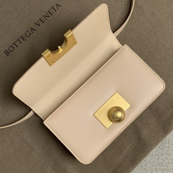 BOTTEGA VENETA CLASSIC BAG 보테가 베네타 클래식 백