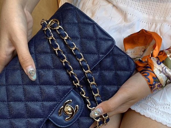 CHANEL CLASSIC FLAP BAG 샤넬 클래식 플랩 백