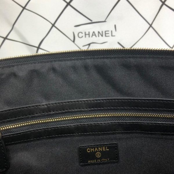 CHANEL 19 CLUTCH 샤넬 19 클러치