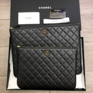 CHANEL 19 CLUTCH <br>샤넬 19 클러치