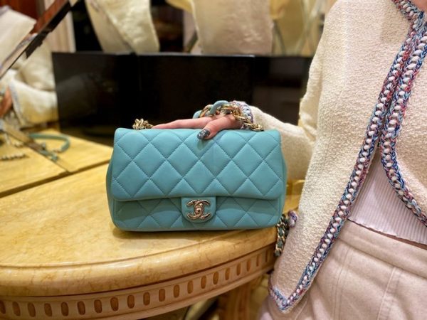 CHANEL CLASSIC FLAP BAG 샤넬 클래식 플랩 백