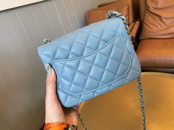 CHANEL CLASSIC FLAP BAG 샤넬 클래식 플랩 백