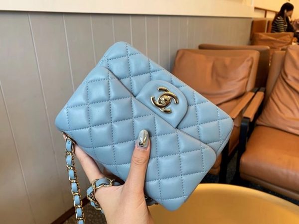 CHANEL CLASSIC FLAP BAG 샤넬 클래식 플랩 백