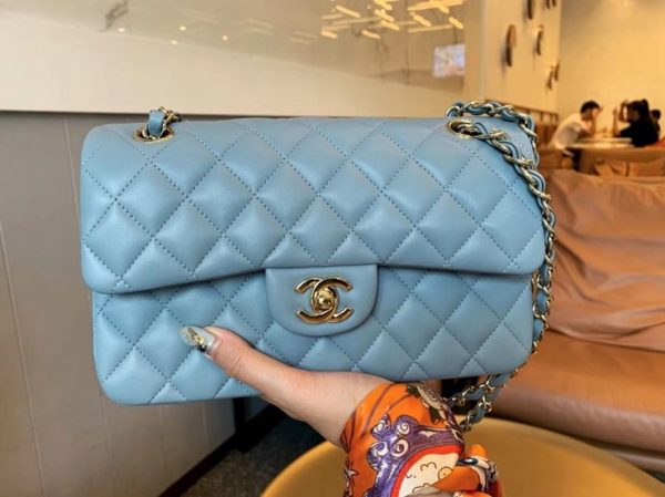 CHANEL CLASSIC FLAP BAG 샤넬 클래식 플랩 백