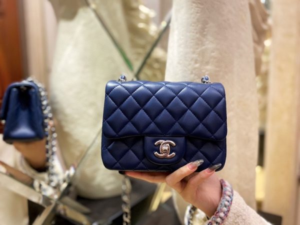 CHANEL CLASSIC FLAP BAG 샤넬 클래식 플랩 백