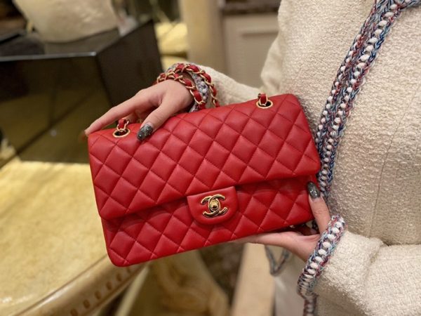 CHANEL CLASSIC FLAP BAG 샤넬 클래식 플랩 백