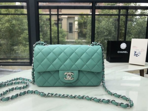 CHANEL CLASSIC FLAP BAG 샤넬 클래식 플랩 백