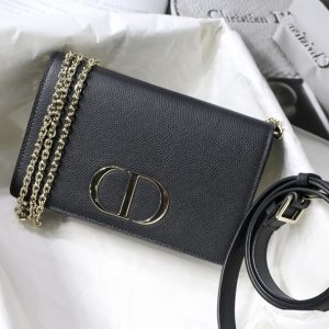 DIOR 30MONTAIGNE SHOULDER BAG<br>디올 30몽테인 숄더백<br>[19×12.5x4cm 이태리가죽]