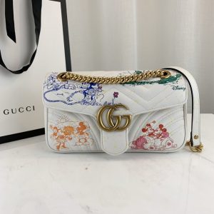 GUCCI GG MARMONT X DISNEY SHOULDER BAG<br>구찌 GG 마몬트 X 디즈니 숄더백<br>[26x15x7cm 이태리가죽]