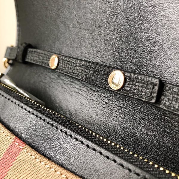 BURBERRY LEATHER SHOULDER BAG 버버리 숄더백