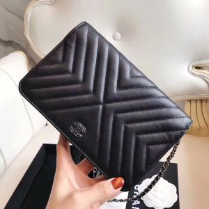 CHANEL CC CHEVRON WOC<br>샤넬 CC 쉐브론 WOC<br>[19cm]