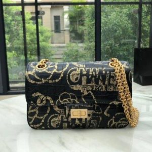 CHANEL 2.55 FLAP BAG<br>샤넬 2.55 플랩 백<br>[20cm 이태리 송아지가죽]