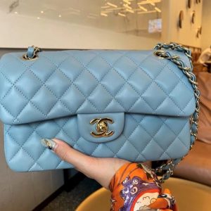 CHANEL CLASSIC FLAP BAG<br>샤넬 클래식 플랩 백<br>[23cm 정품가죽]