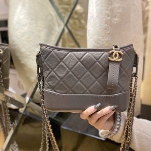 CHANEL GABRILLE HOBO BAG<br>샤넬 가브리엘 호보 백<br>[20cm 이태리 송아지가죽]