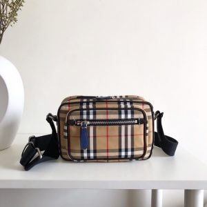 BURBERRY LEATHER CROSS BAG <br>버버리 크로스백