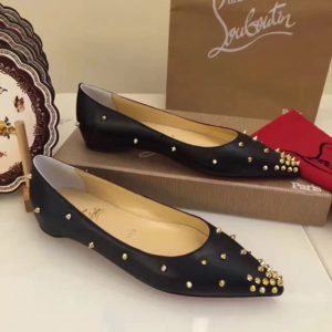 CHRISTIAN LOUBOUTIN SPIKED FLAT SHOES<br>크리스찬 루부탱 스파이크 플랫 슈즈<br><i>35-39 SIZE</i>