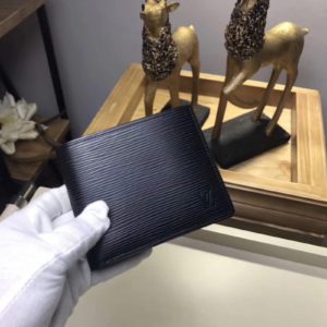 LOUIS VUITTON MENS WALLET<br>루이비통 남성용 반지갑<br><i>12x9cm</i>