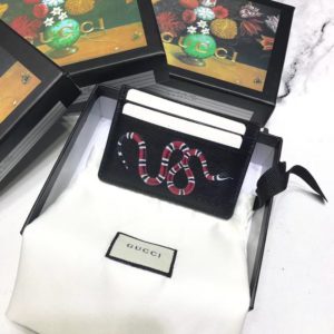 GUCCI GG SUPREME CARD WALLET<br>구찌 GG 수프림 카드 지갑<br><i>10x7cm</i>