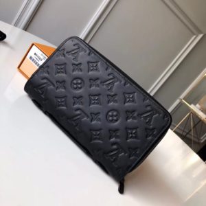 LOUIS VUITTON ZIPPY WALLET<br>루이비통 지퍼 장지갑<br><i> 22x13cm</i>