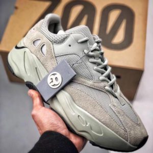 ADIDAS YEEZY BOOST 700<br>아디다스 이지 부스트 700<br><i>남여공용 36-46 SIZE</i>