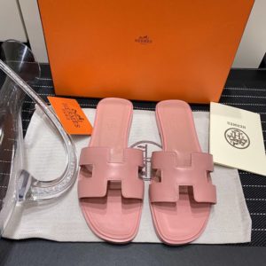 HERMES ORAN SANDAL<br>에르메스 오란 샌들<br><i>35-40 SIZE 이태리 소가죽</i>