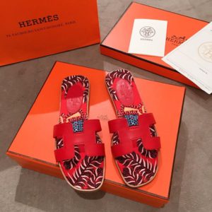 HERMES ORAN SANDAL<br>에르메스 오란 샌들<br><i>35-40 SIZE 이태리 소가죽</i>