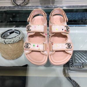 CHANEL CC LOGO VELCRO SANDAL<br>샤넬 CC 로고 벨크로 샌들<br><i>35-40 SIZE 1:1퀄리티</i>