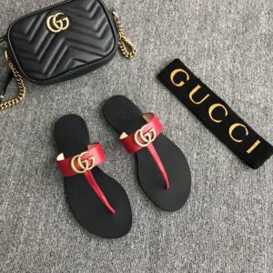 GUCCI LATHER SLIPPER<br>구찌 레더 슬리퍼<br><i>35-40 SIZE 이태리 소가죽</i>