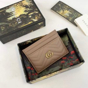 GUCCI GG MARMONT CARD WALLET<br>구찌 GG 마몬트 카드지갑<br><i>10x7cm 이태리가죽</i>