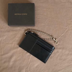 BOTTEGA VENETA CARD CASE<br>보테가 베네타 카드 지갑<br><i>10×9.5cm 이태리가죽</i>