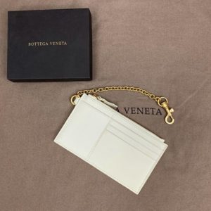 BOTTEGA VENETA CARD CASE<br>보테가 베네타 카드 지갑<br><i>10×9.5cm 이태리가죽</i>