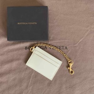 BOTTEGA VENETA CARD CASE<br>보테가 베네타 카드 지갑<br><i>10x7cm 이태리가죽</i>