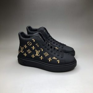 LOUIS VUITTON TIMEOUT SNEAKER BOOT<br>루이비통 타임아웃 스니커즈 부츠<br><i>남녀공용 35-45+제작3일</i>