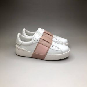 VALENTINO ROCKSTUD SNEAKER<br>발렌티노 락스터드 스니커즈<br><i>35-39 SIZE 제작+3일</i>