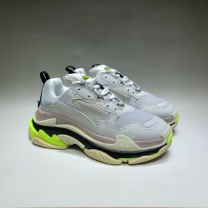 BALENCIAGA TRIPLE S<br>발렌시아가 트리플 S 스니커즈<i>35-45 SIZE 최상급</i>