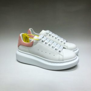 ALEXANDER MCQUEEN OVERSIZED SNEAKERS<br>알렉산더 맥퀸 오버솔 스니커즈<br><i>35-44 SIZE 최상급</i>