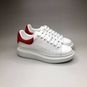 ALEXANDER MCQUEEN OVERSIZED SNEAKERS<br>알렉산더 맥퀸 오버솔 스니커즈<br><i>35-44 SIZE 최상급</i>