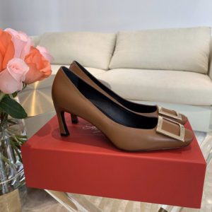 ROGER VIVIER PUMPS<br>로저비비에 펌프스<br><i>35-40 SIZE 굽 7cm</i>