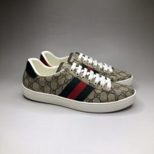 GUCCI ACE LATHER SNEAKERS<br>구찌 에이스 레더 스니커즈<br><i>남여공용 35-44 SIZE</i>