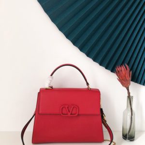 VALENTINO VLING HANDBAG<br>발렌티노 VRING 핸드백<br><i>30.5x23x14cm 이태리가죽</i>